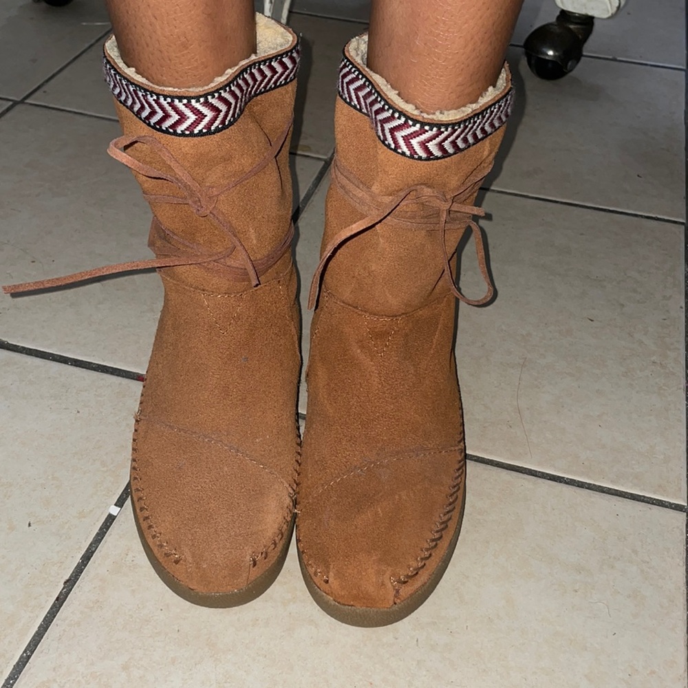 Cute warm toms boots